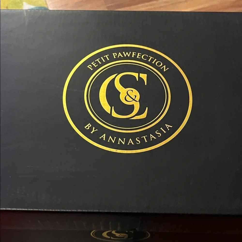 Scotch & Co by Anastasia luxury dog tote new in box